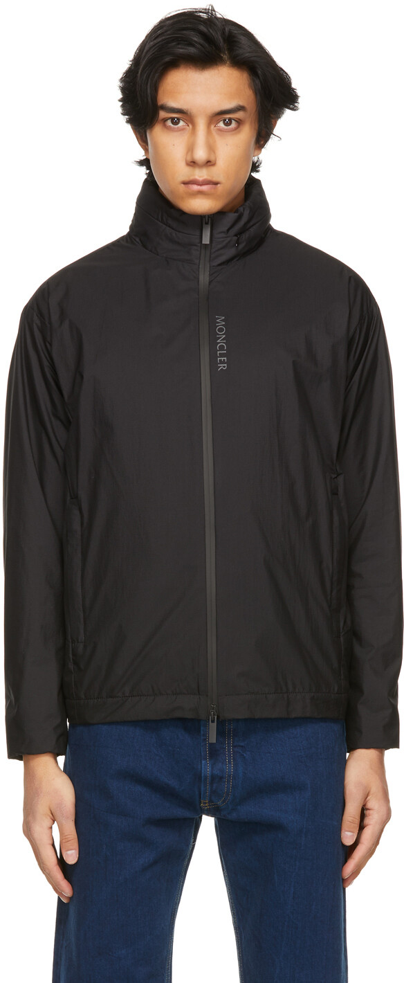 

Черная куртка Itier Moncler