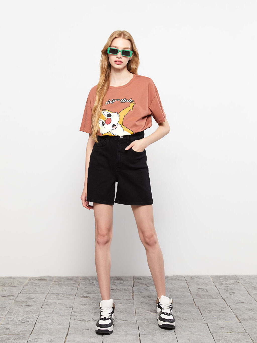 

Женские джинсовые шорты с высокой талией и прямым карманом LCW Jeans