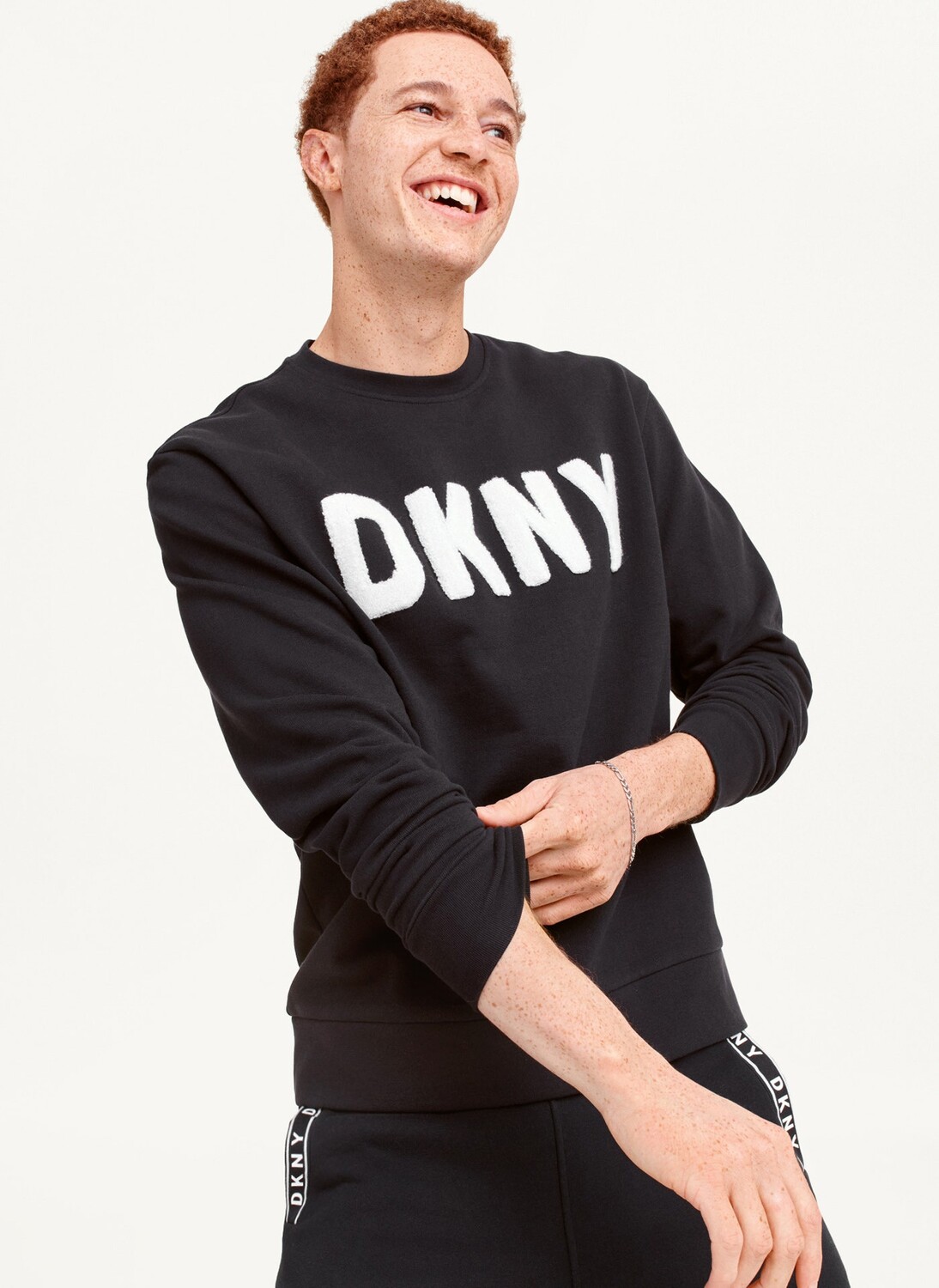 

Лонгслив с логотипом из синели DKNY, Черный