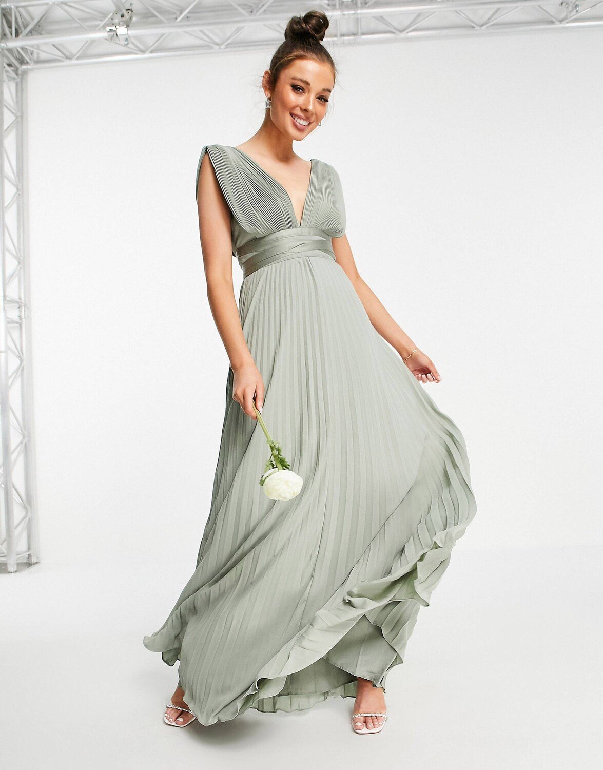 

Платье макси на бретельках со складками и атласным запахом на талии ASOS DESIGN Bridesmaid
