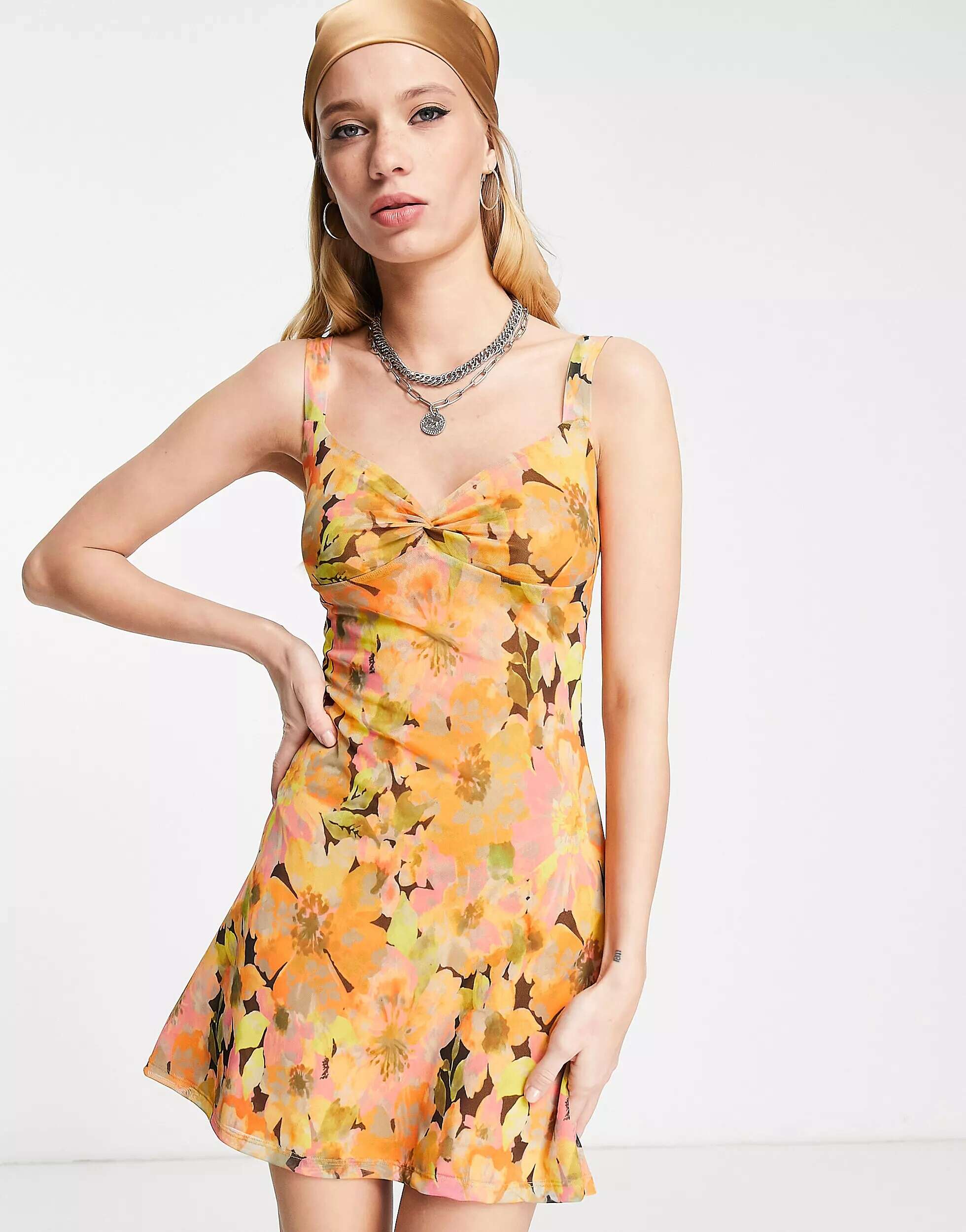 Разноцветное мини-платье из крупной сетки с цветочным принтом Topshop из джерси