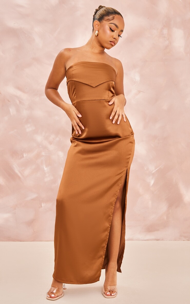 

PrettyLittleThing Миниатюрное атласное платье мидакси шоколадно-коричневого цвета с разрезом и разрезом, Коричневый