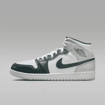

Кроссовки Jordan Air 1 Mid SE, цвет White/Sail/Neutral Grey/Oxidized Green