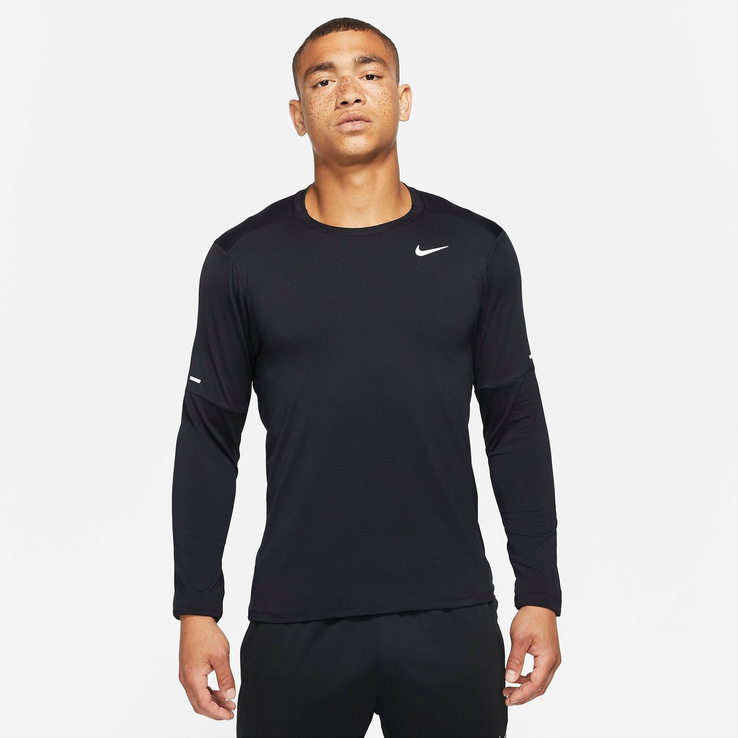 

Мужская беговая футболка с круглым вырезом Nike Dri-FIT Element, черный