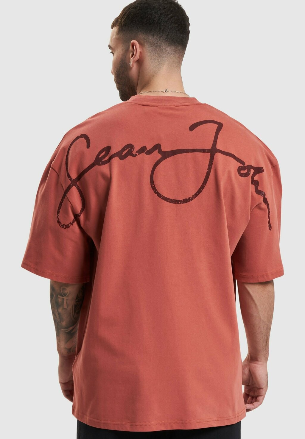 

Футболка с принтом SCRIPT LOGO BACK PEACHED Sean John, цвет lightred
