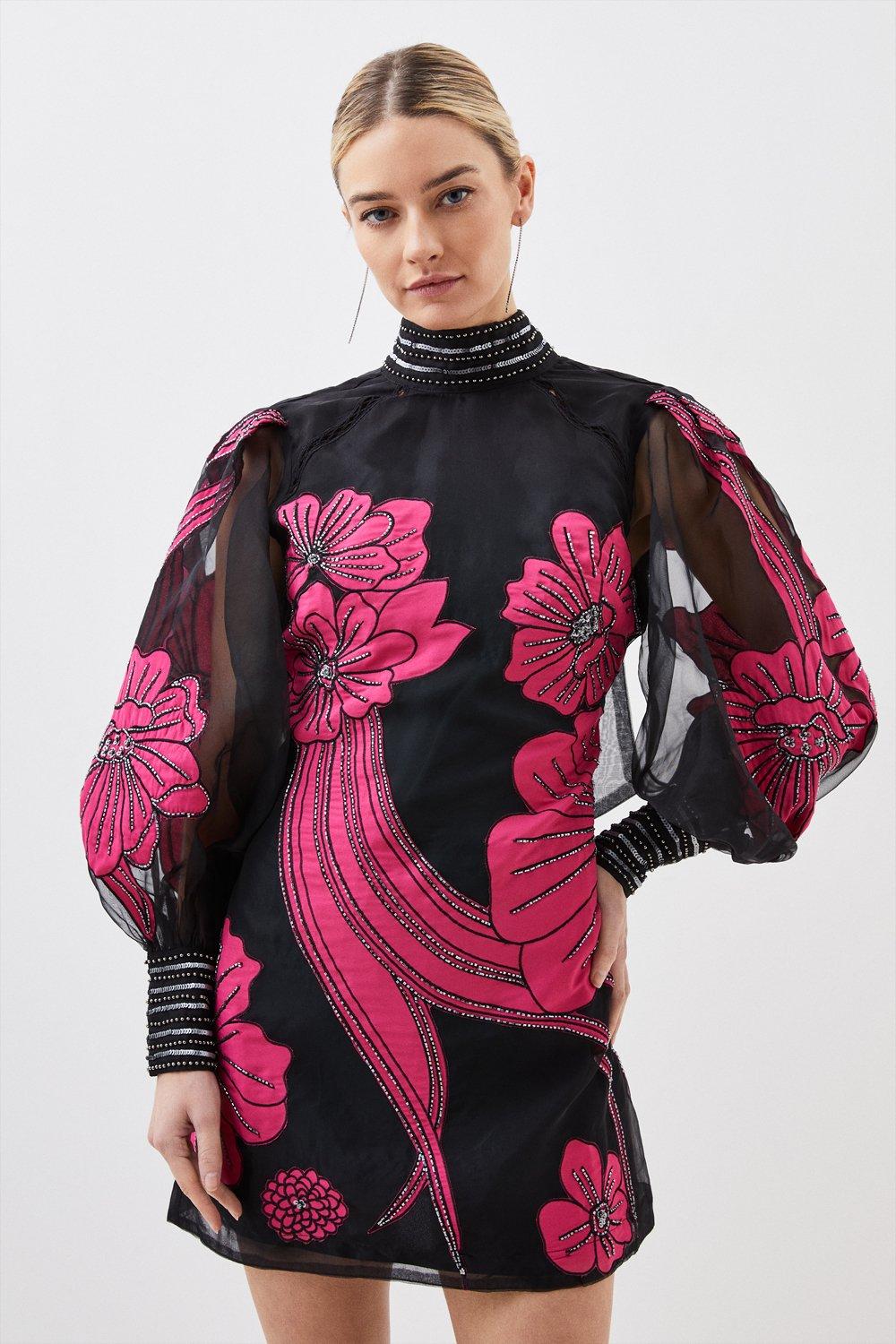 цена Миниатюрное тканое мини-платье из органди с цветочной и графической аппликацией Karen Millen, черный