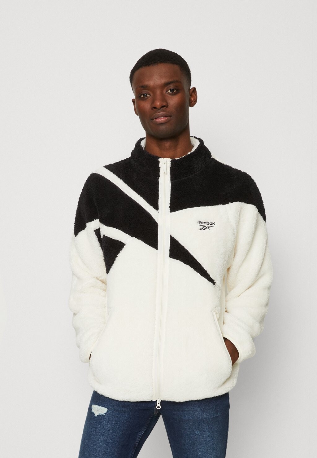 

Куртка флисовая Reebok