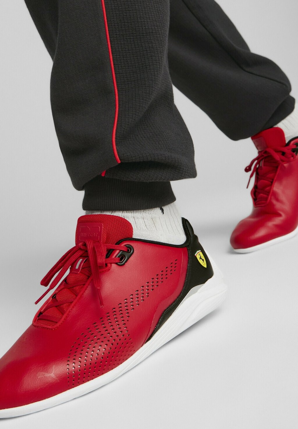 

Низкие кеды Puma