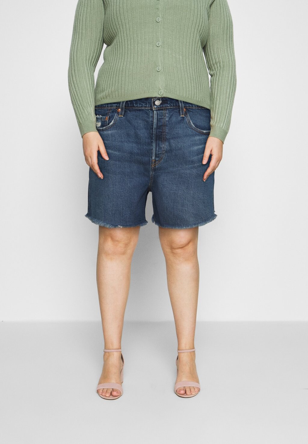 

Джинсовые шорты Levi's