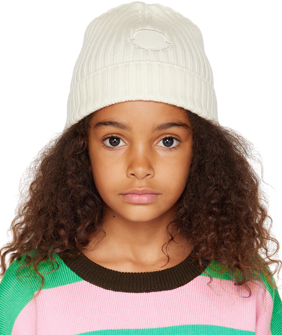 

Moncler Enfant Kids Бело-белая шапка с нашивками