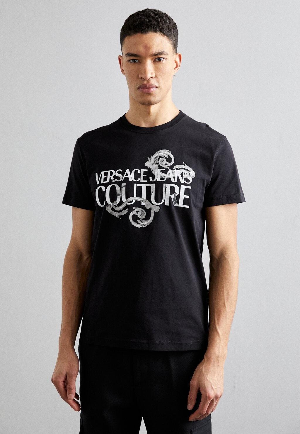

Футболка с принтом Watercolor Logo Versace Jeans Couture, черный