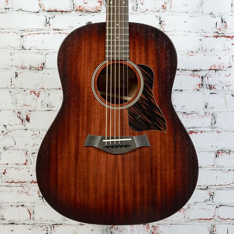 

Акустическая гитара Taylor - American Dream AD27e - Acoustic-Electric Guitar - Grand Pacific Mahogany/Sapele - Eucalyptus Fretboard - Shaded Edgeburst - w/AeroCase - x3094