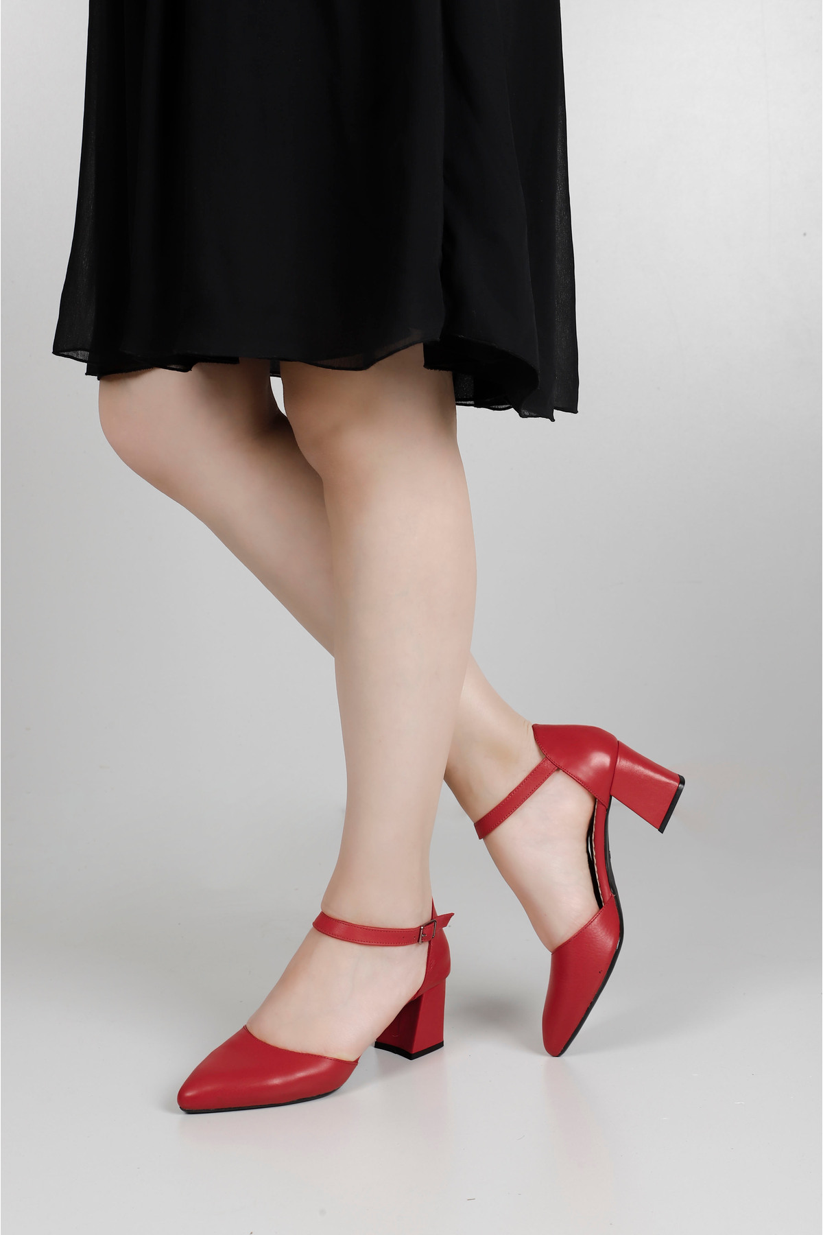 Красные антикварные женские туфли из натуральной кожи с острым носком и завязками на щиколотке, на среднем толстом каблуке 24121 GÖNDERİ(R), красный