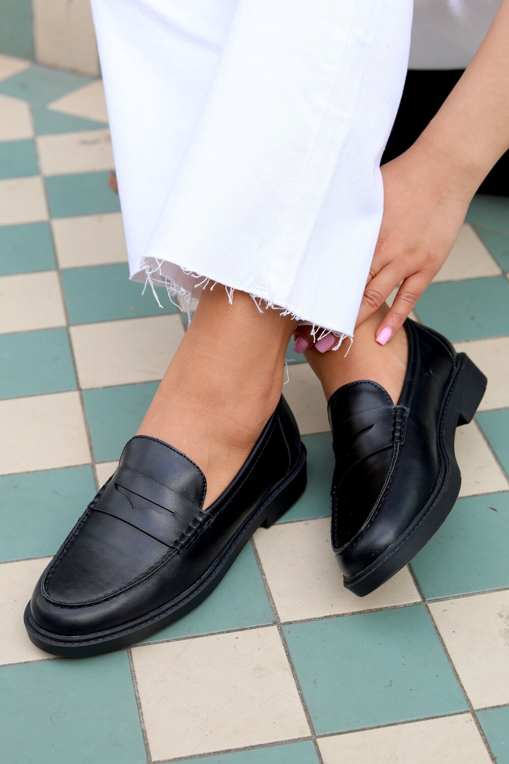 

Мокасины Finley Classic с ремешком на союзке Linzi, черный
