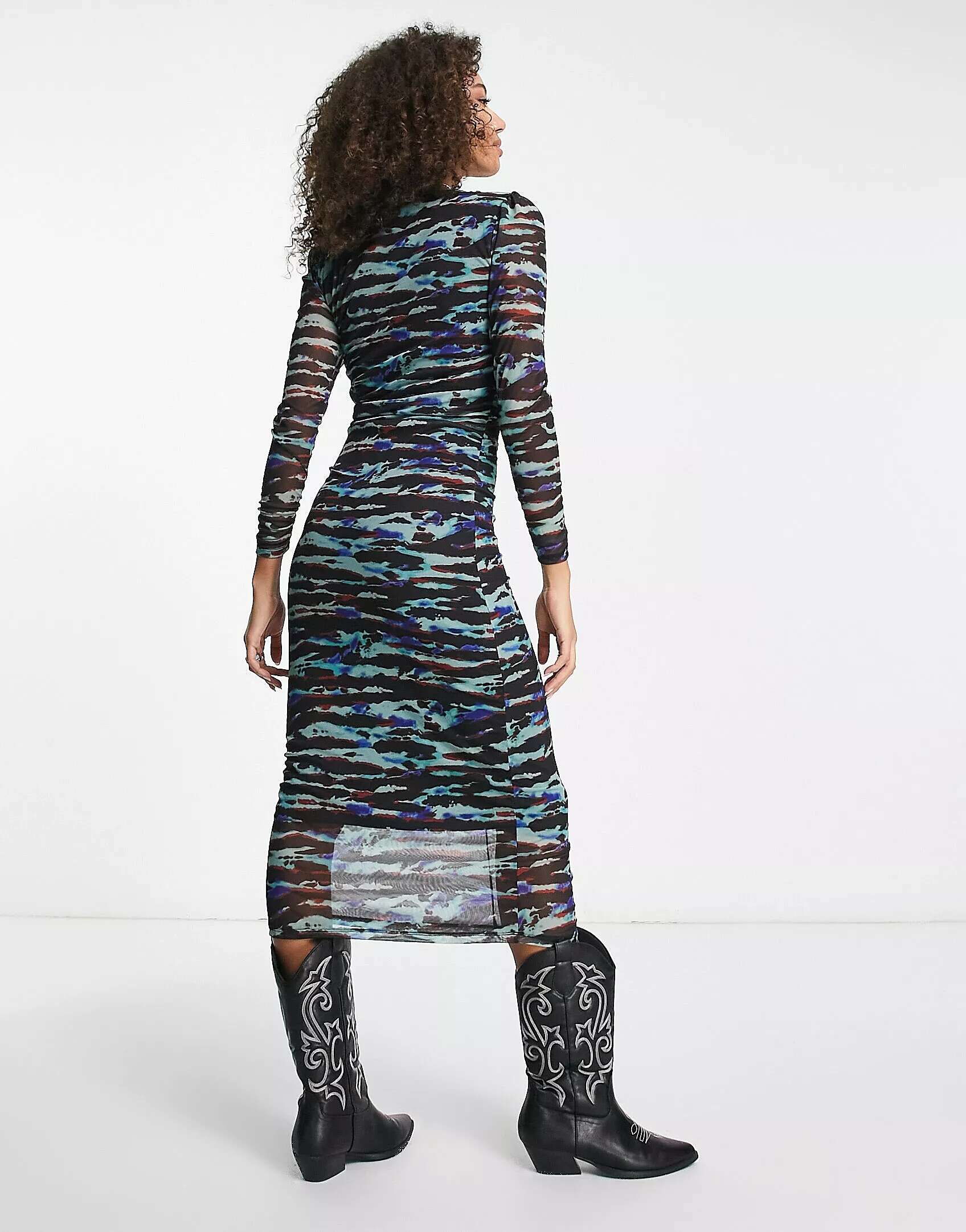Разноцветное абстрактное платье миди Object платье deniza абстрактное 44 размер новое