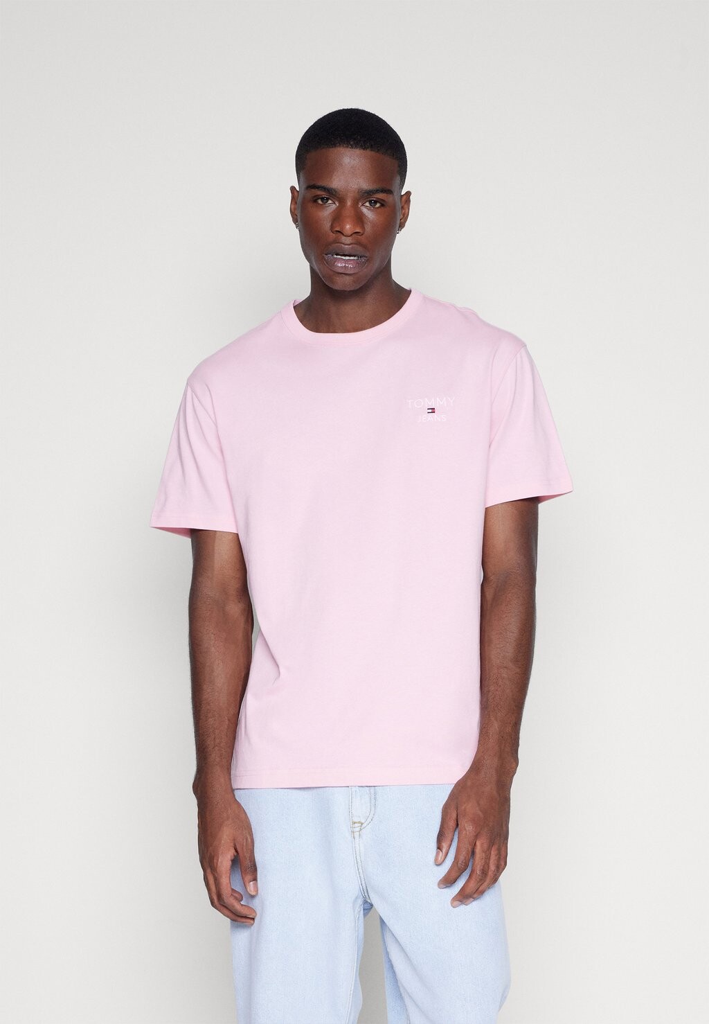 

Базовая футболка ФУТБОЛКА Tommy Jeans, балетный розовый