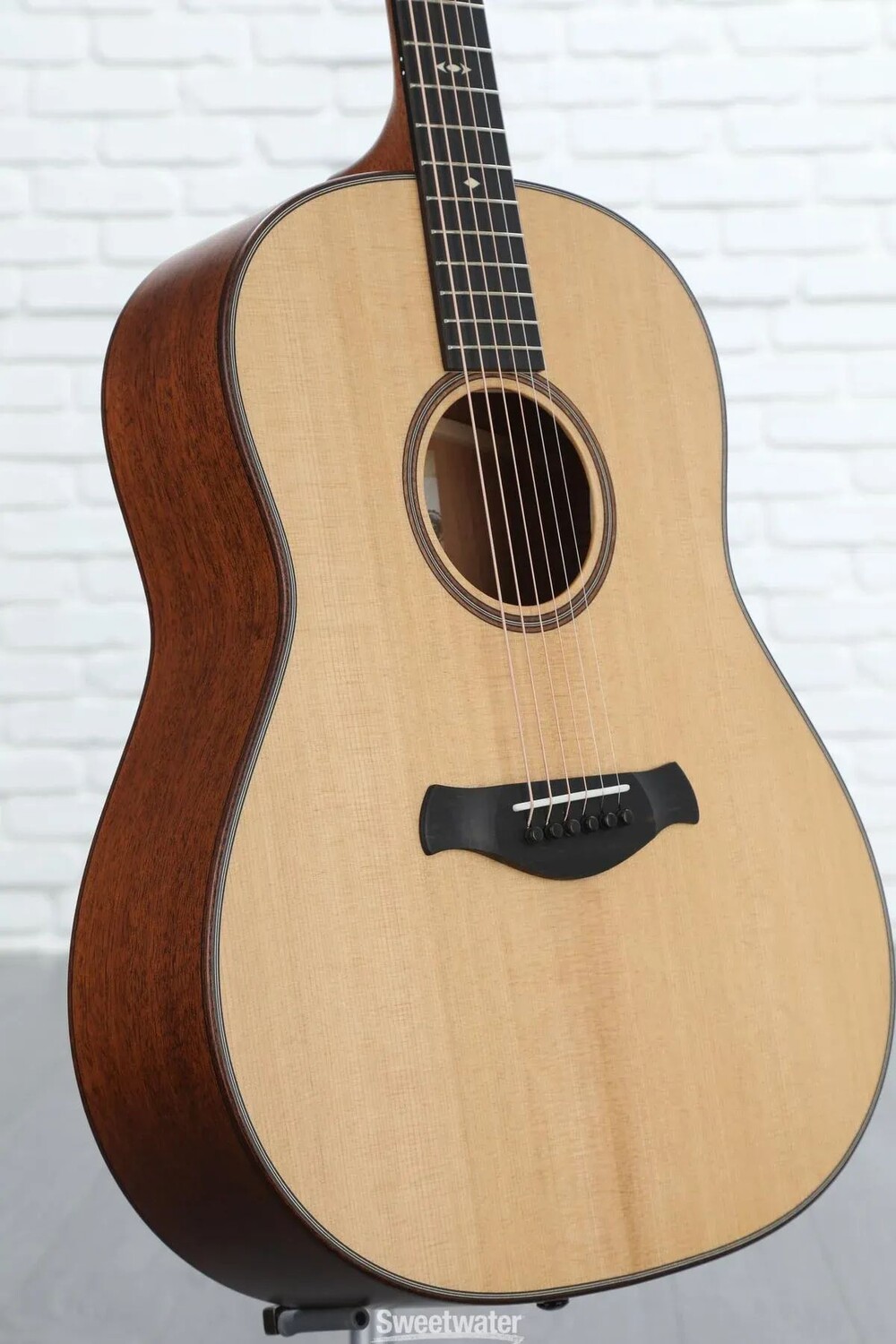 

Taylor 517 Grand Pacific Builder's Edition V-Class — натуральный