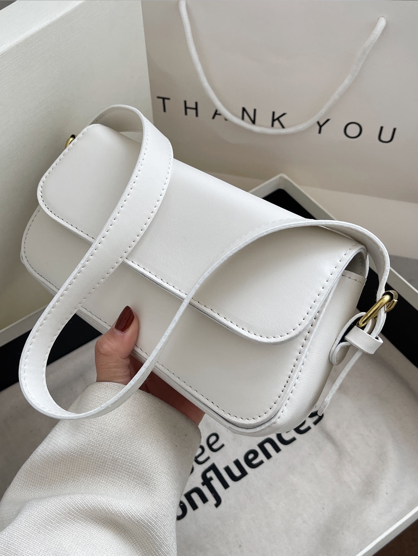 Легкая деловая повседневная минималистичная сумка-багет с клапаном для девочек-подростков, белый