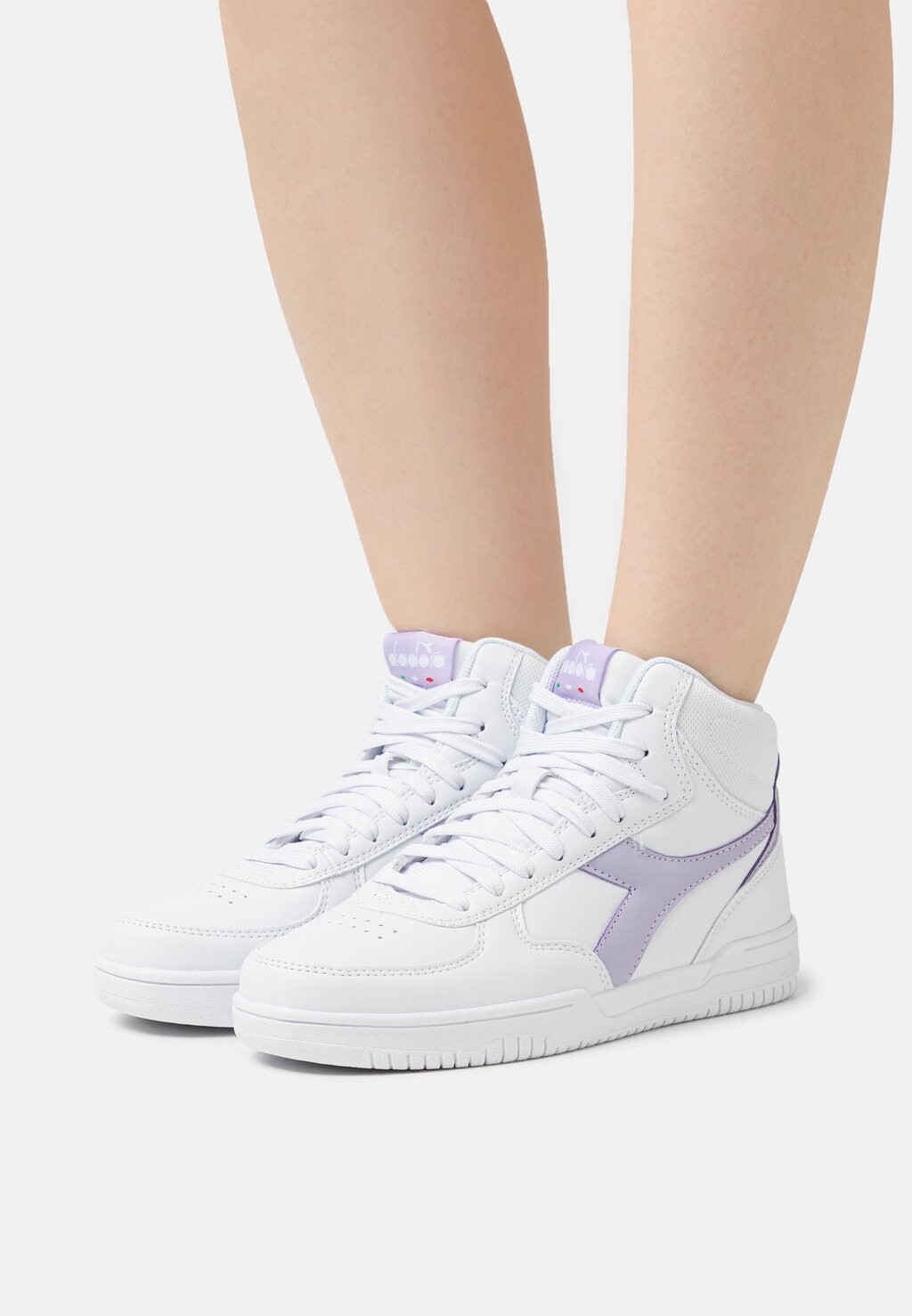 

Кроссовки Diadora