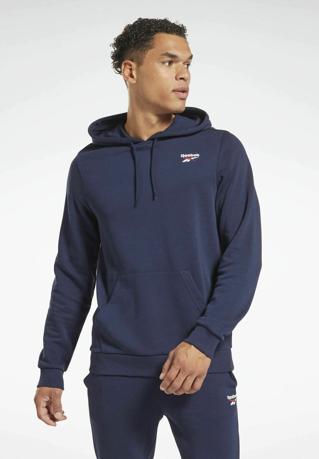 

Толстовка с капюшоном Reebok