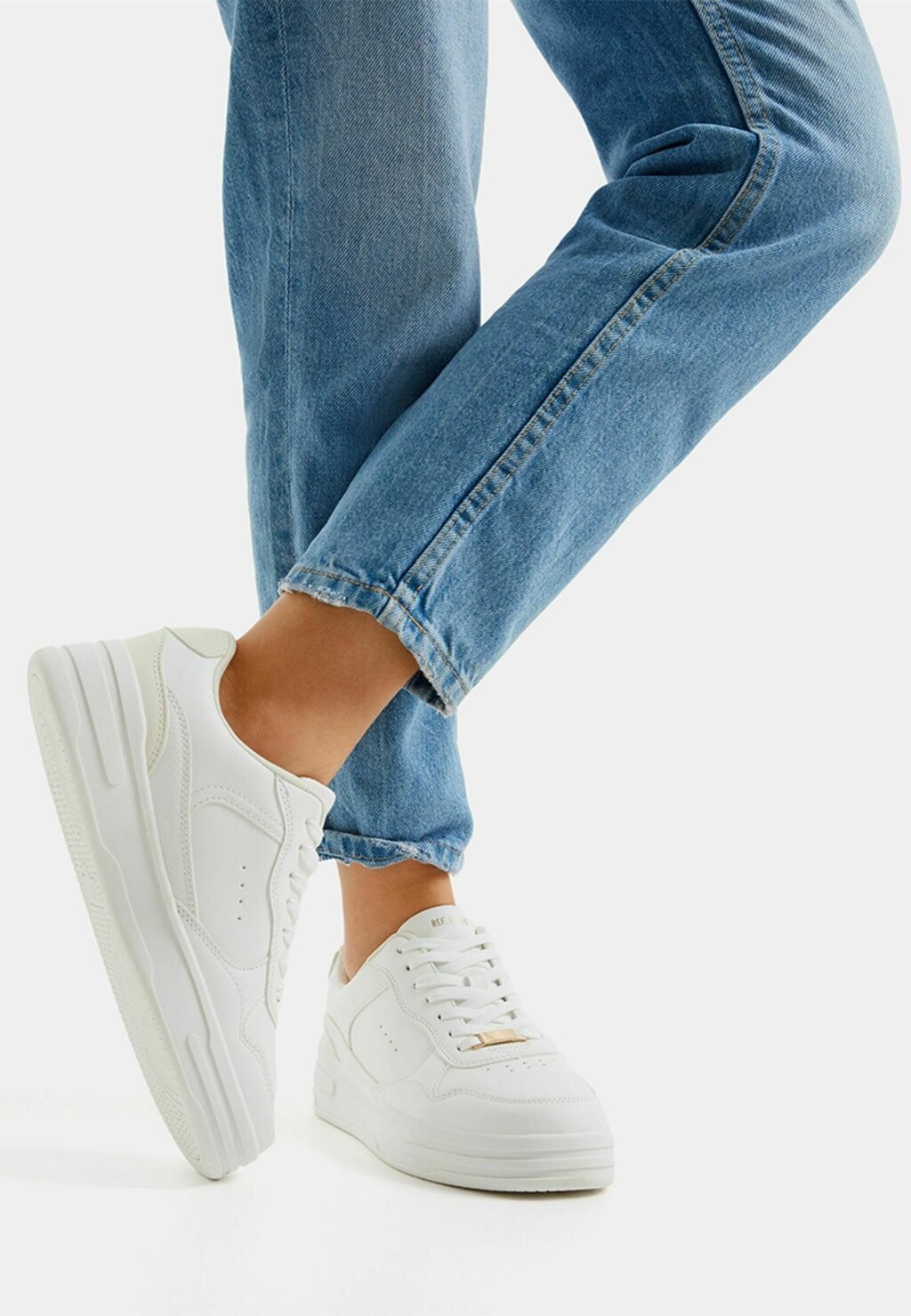 

Кеды Bershka