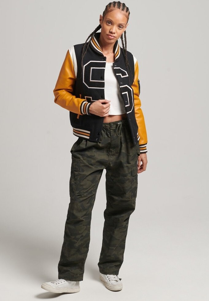 

Бомбер Superdry, черный