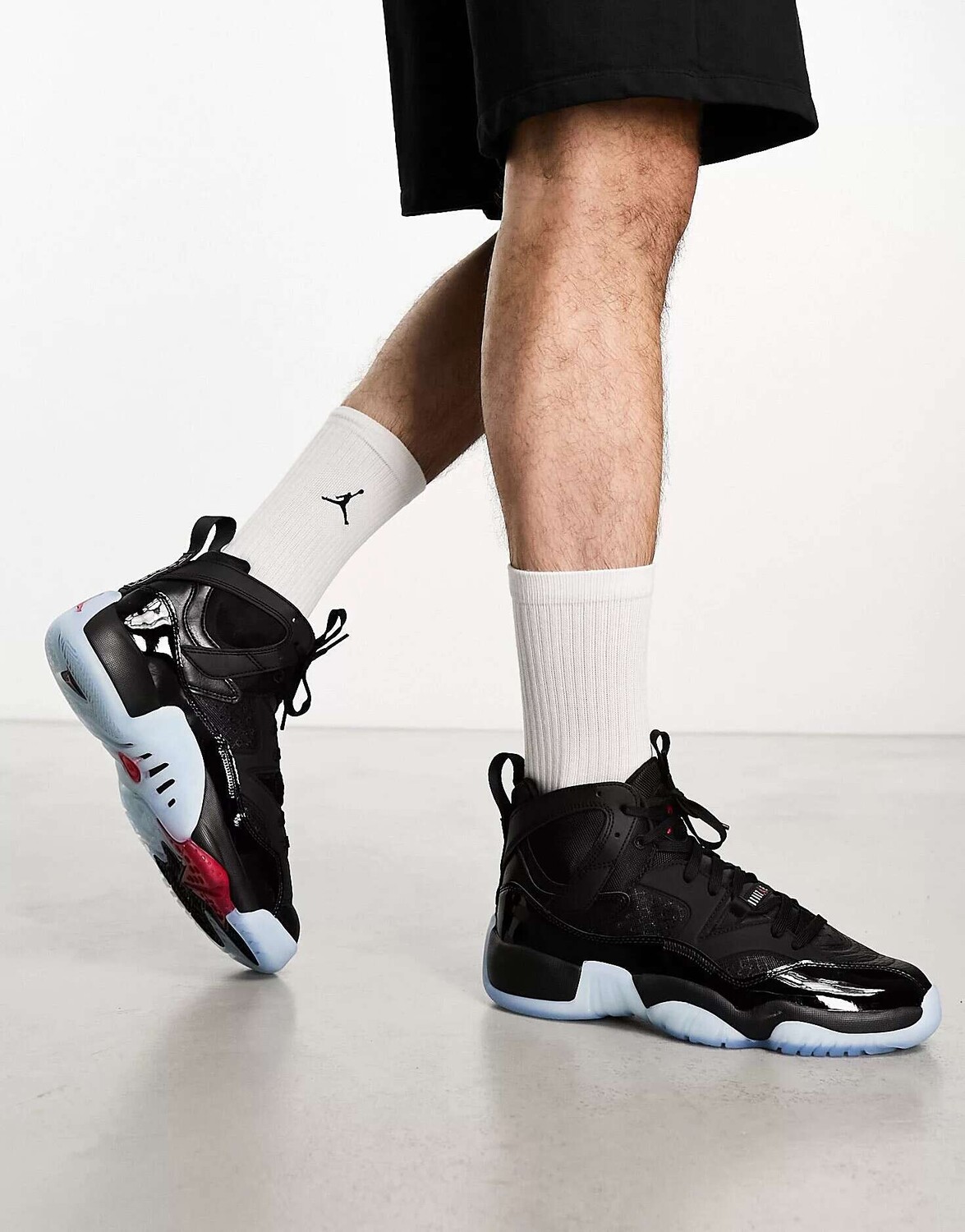 

Черные кроссовки Jordan Jumpman Two Trey