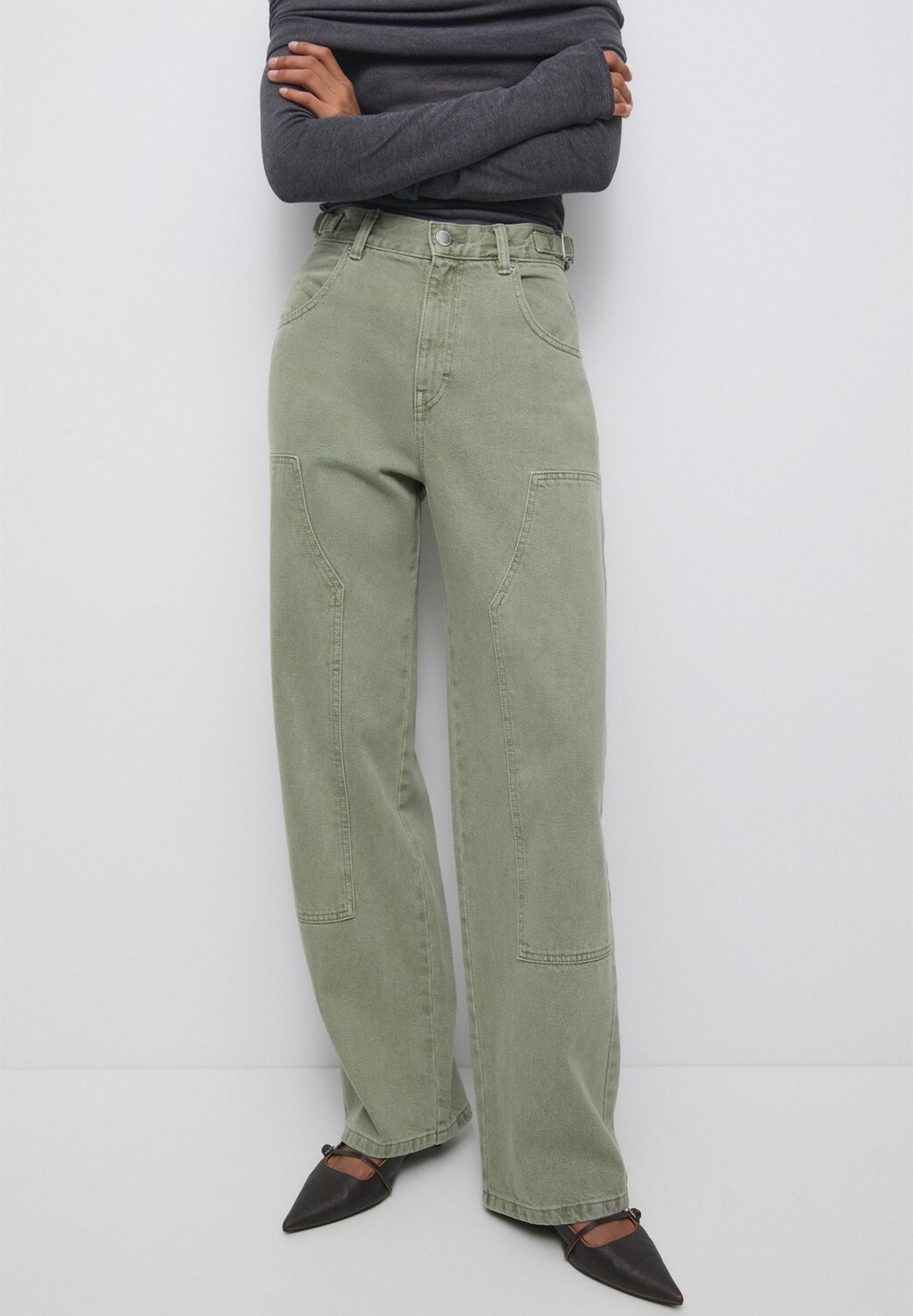 

Джинсы-сигареты Mid-Rise With Panel Details Carpenter PULL&BEAR, хаки