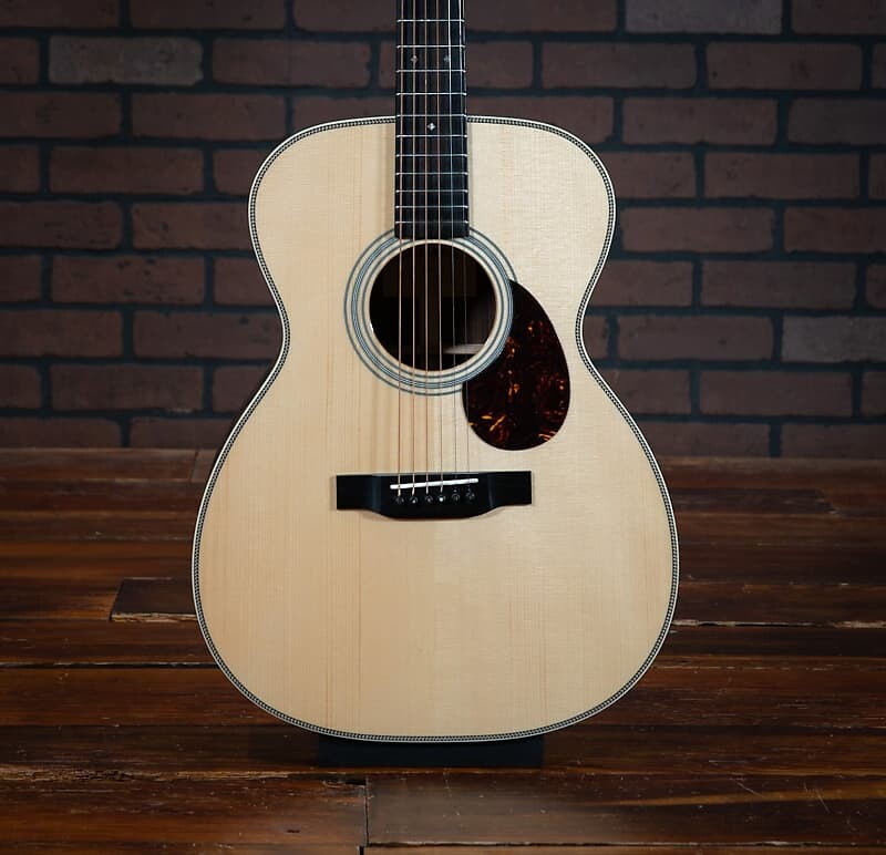

Акустическая гитара Eastman E20 OM
