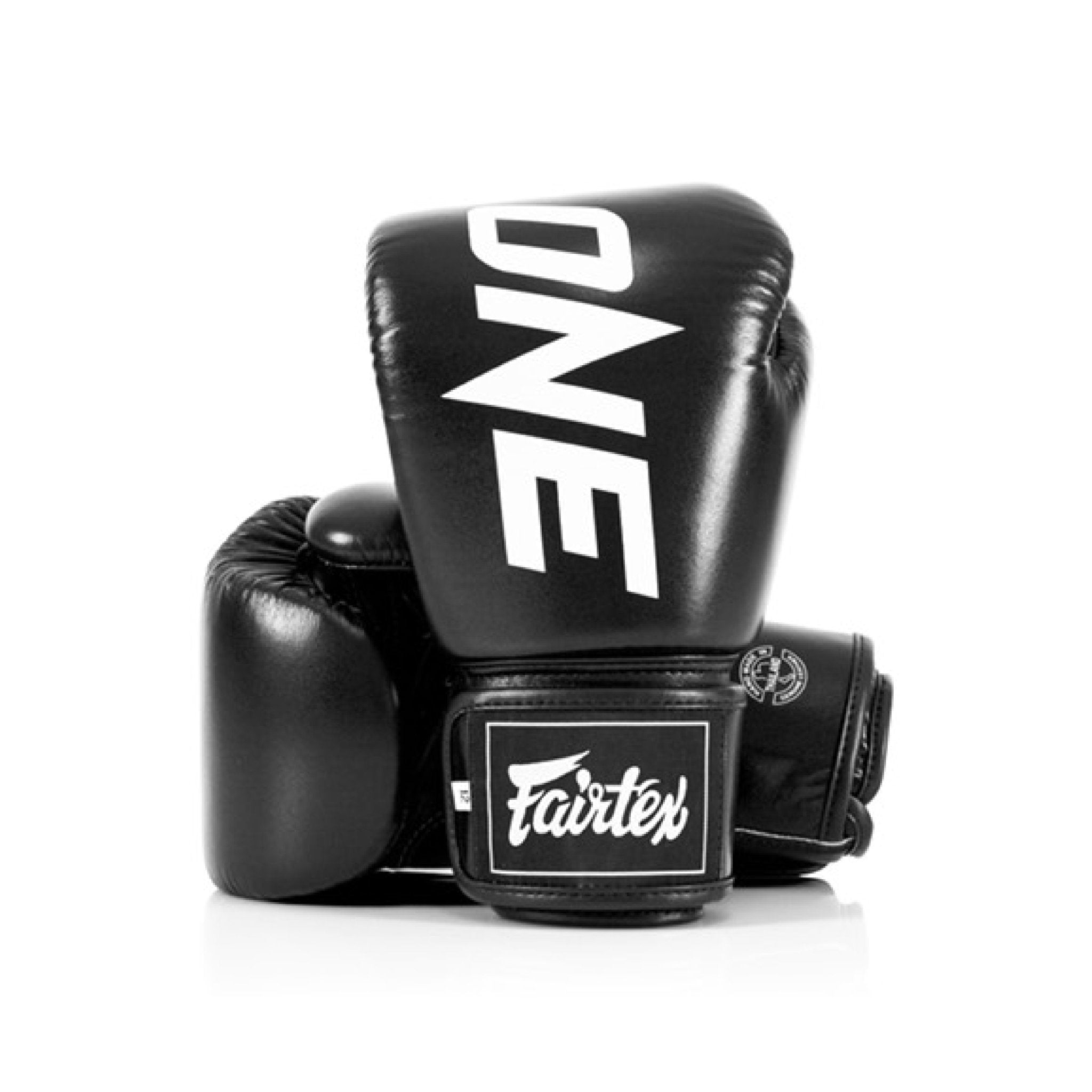 Боксерские перчатки Fairtex