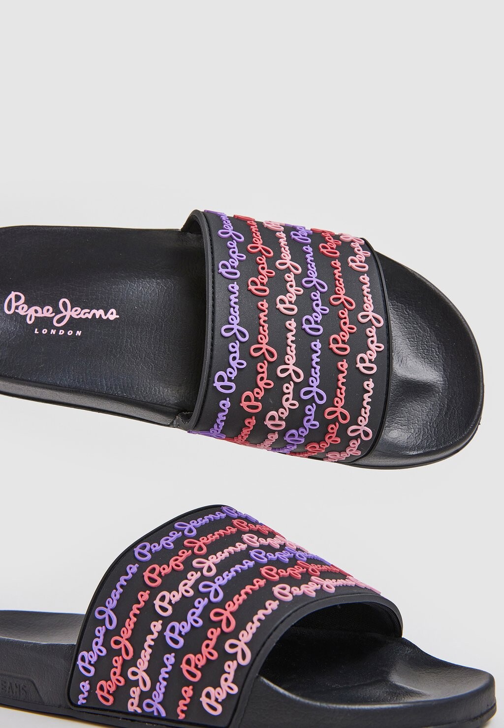 

Сандалии на плоской подошве Pepe Jeans, черный