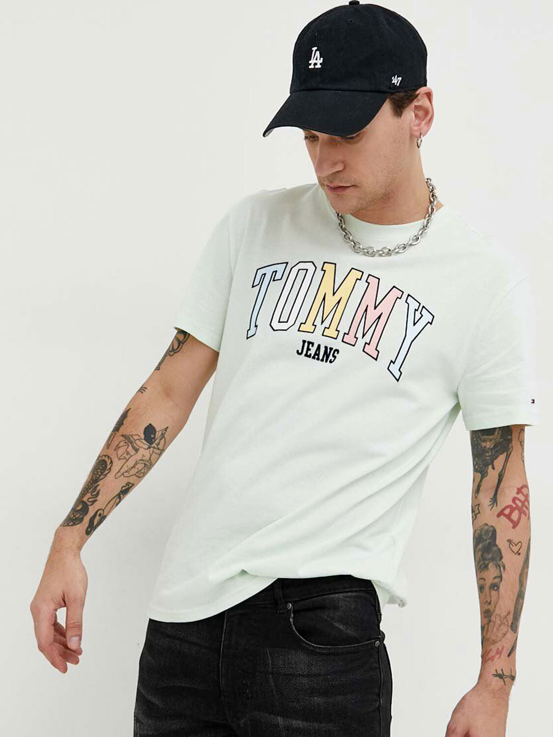 

Tommy JEANS Футболка классического кроя, зеленый