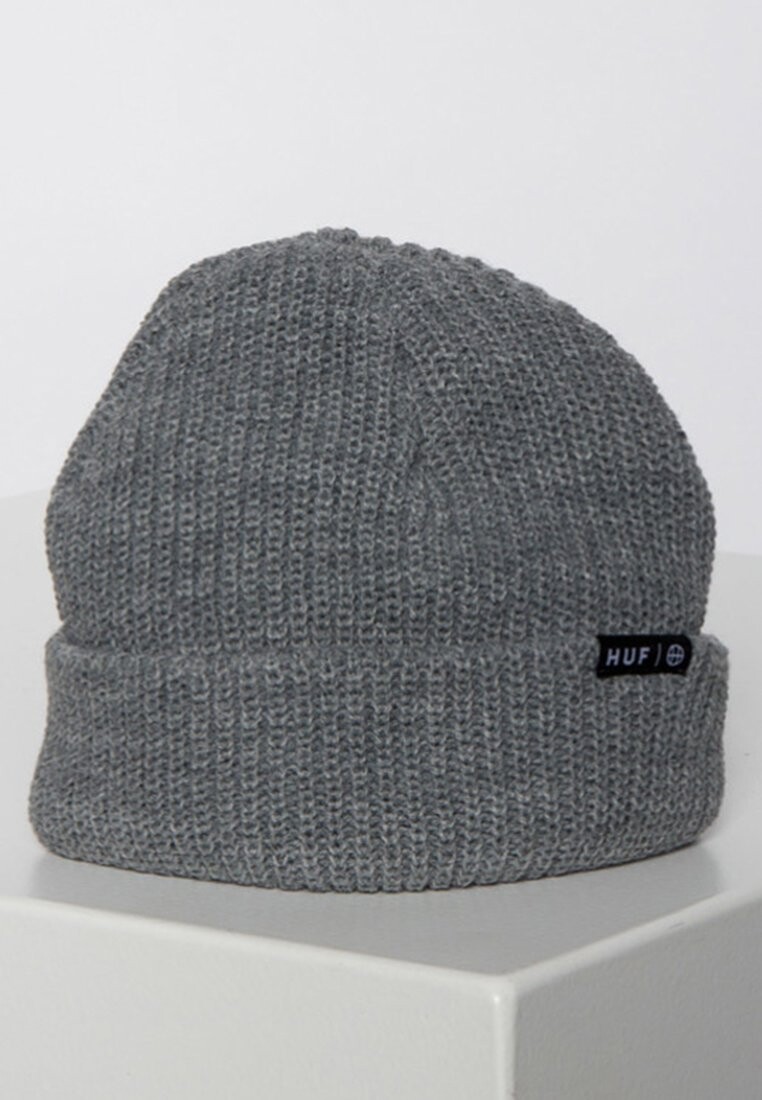 

Шапка HUF