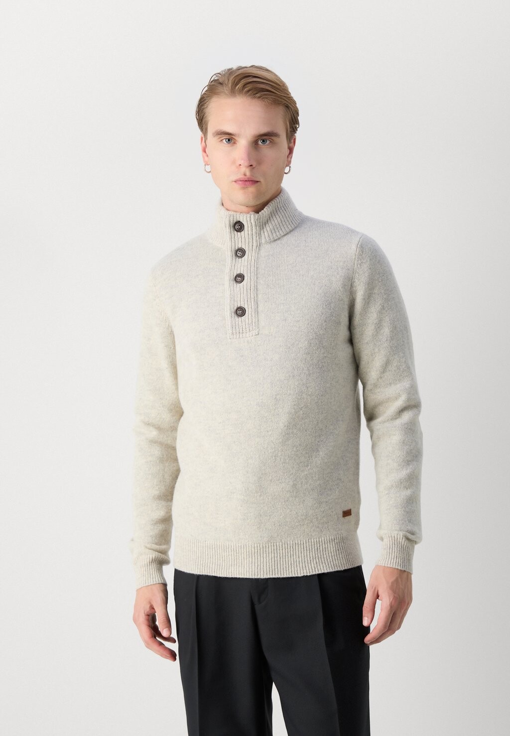 

Джемпер ESSENTIAL PATCH JUMPER Barbour, песочный