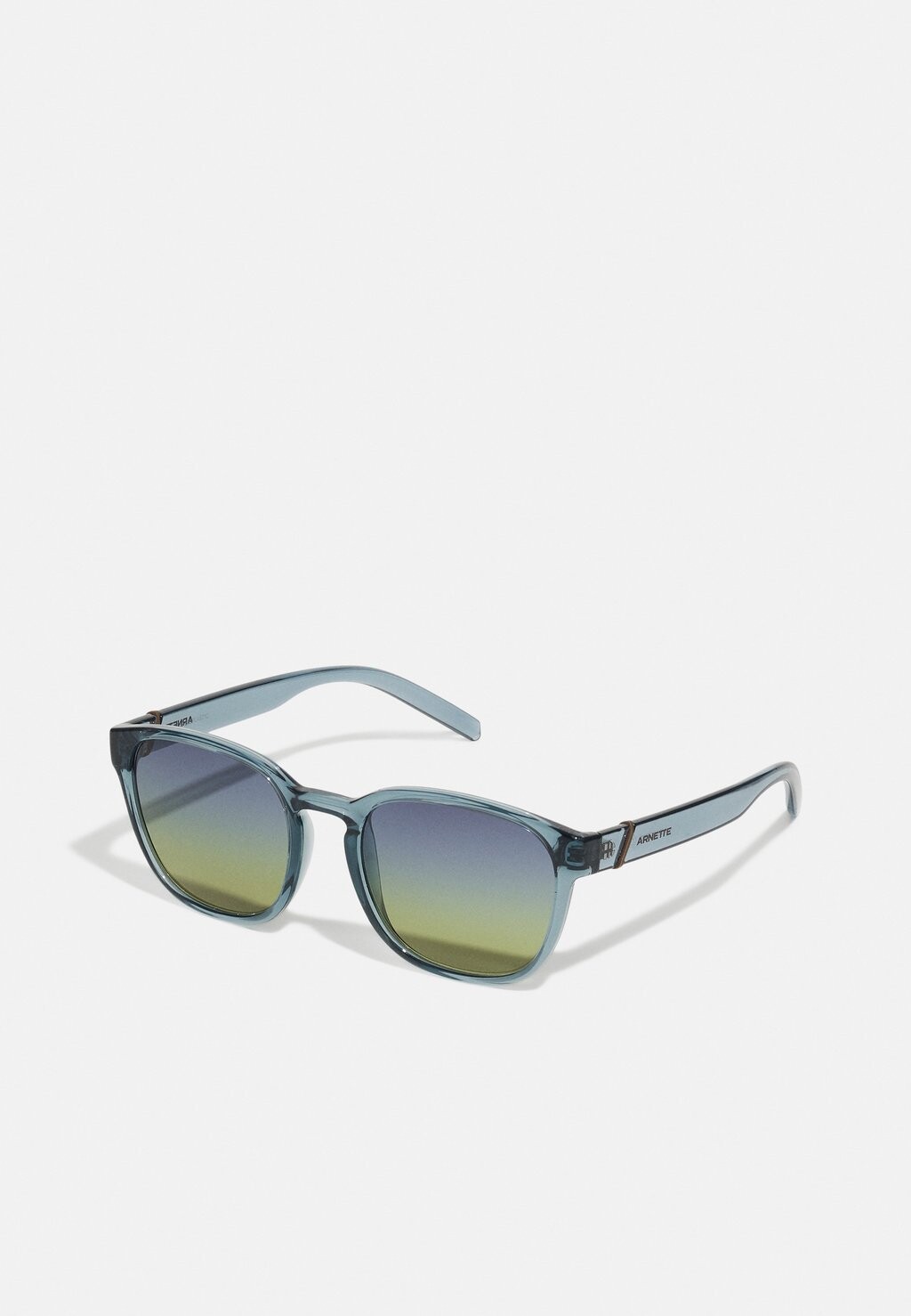 

Солнцезащитные очки Arnette