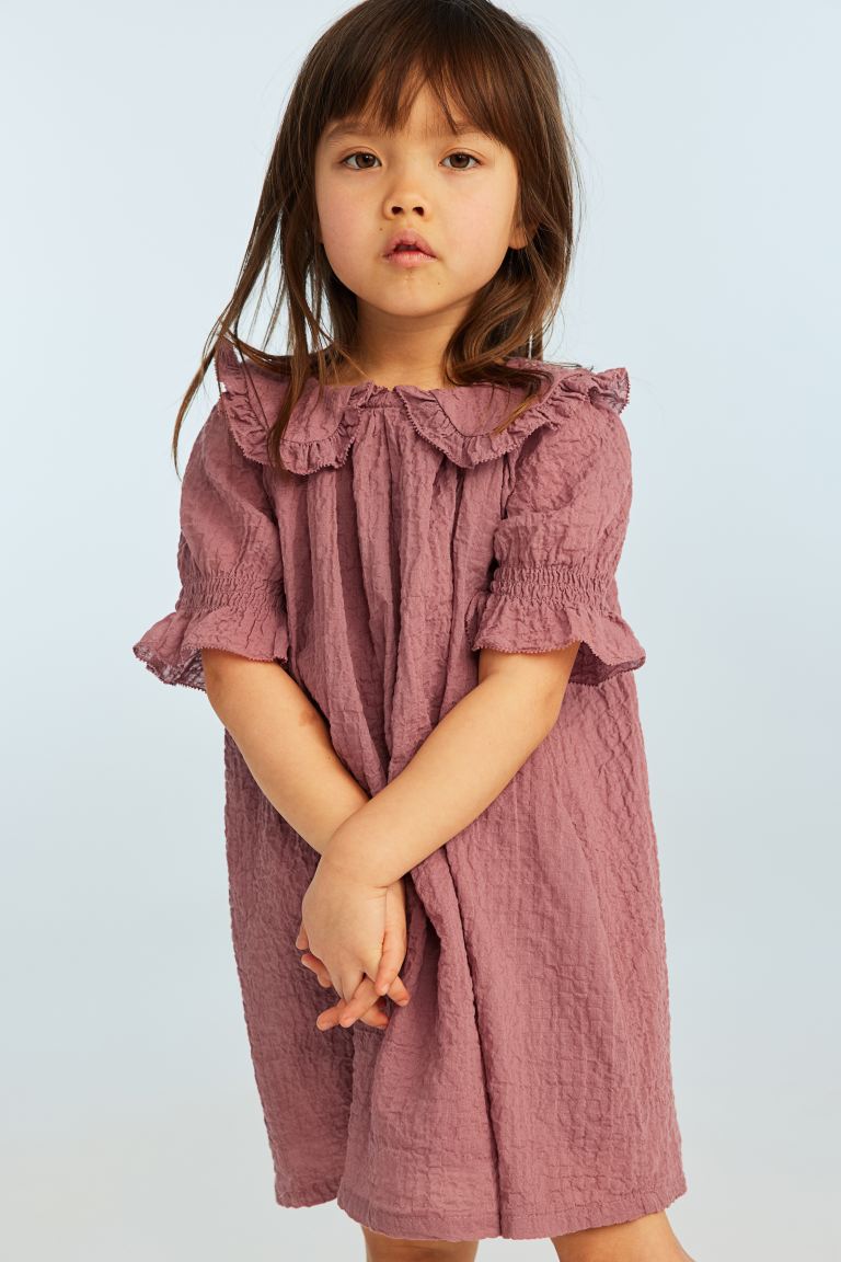 Платье из жатого хлопка H&M, розовый цена и фото