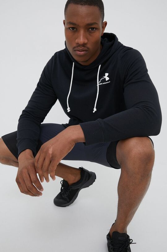 

Толстовка 1370401 Under Armour, черный