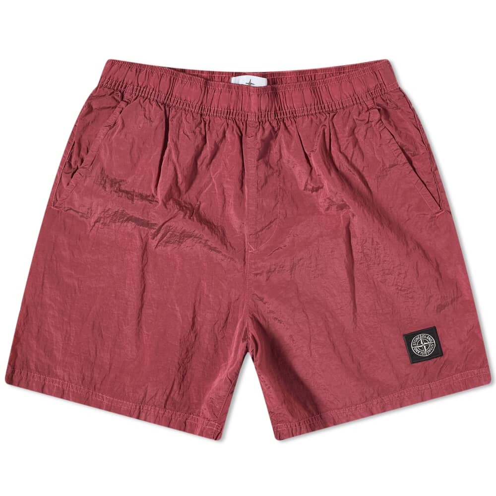 

Нейлоновые шорты Stone Island с эффектом металлик, фуксия