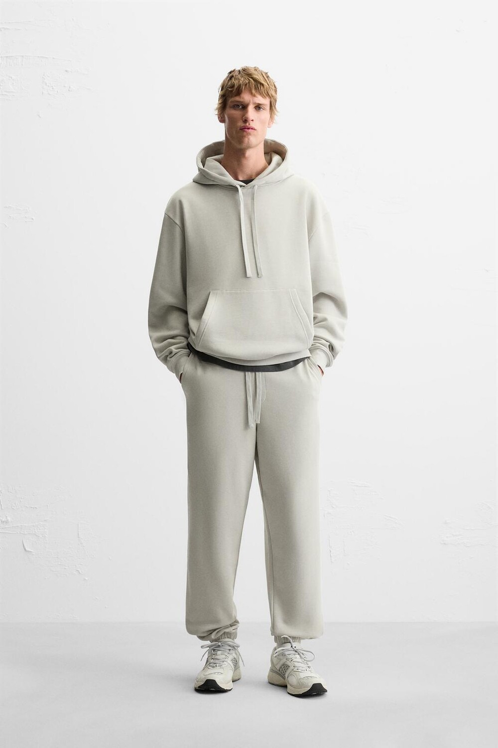 

Базовые брюки-джоггеры ZARA, цвет ice