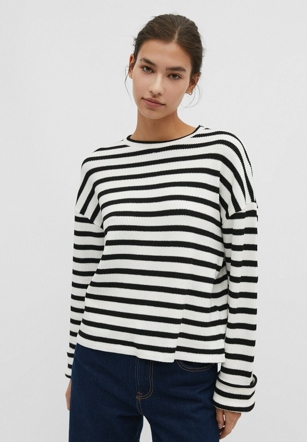 

Свитер Striped Cutwork Stradivarius, белый