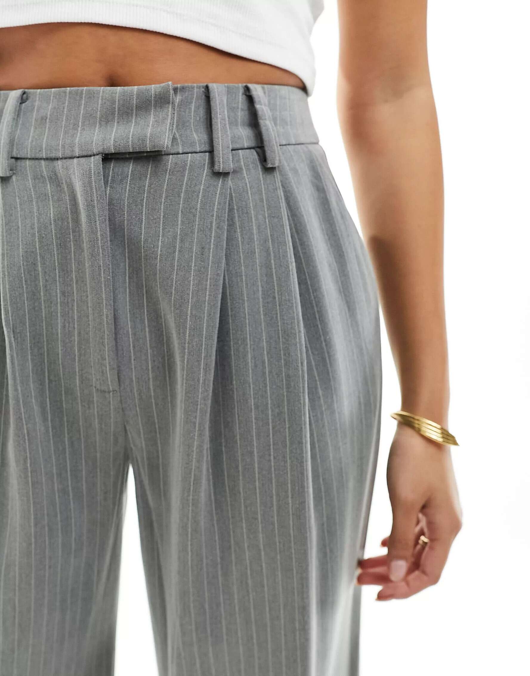 Широкие брюки с напуском Miss Selfridge Petite в серую полоску printio леггинсы полосатый