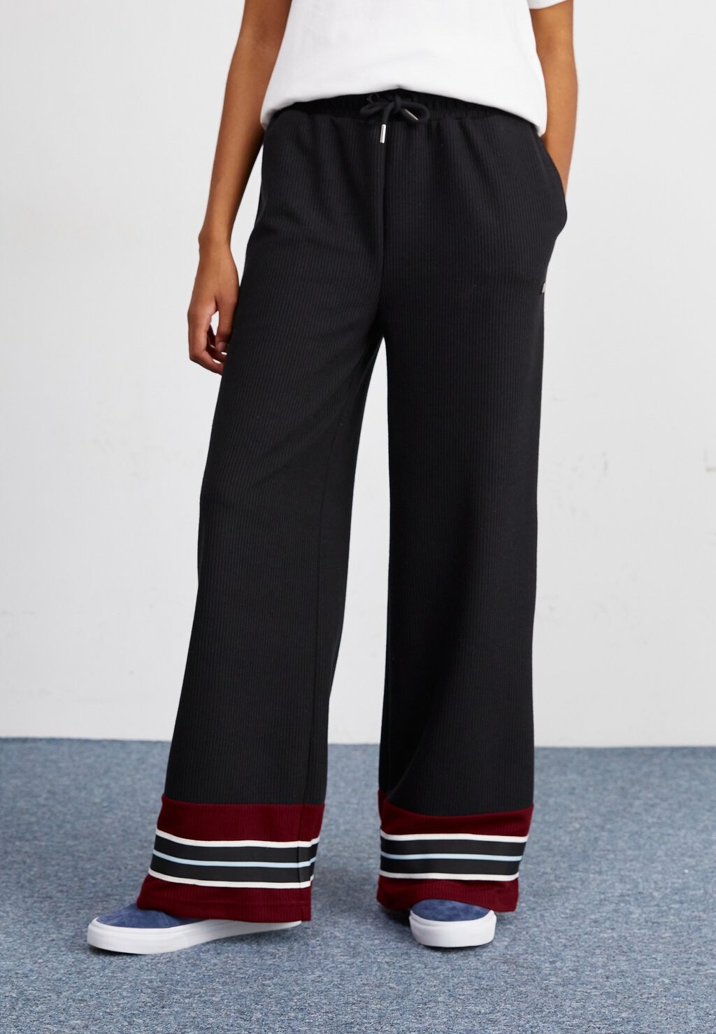 

Брюки для бега TRICIA TRACK PANT Ellesse, цвет black