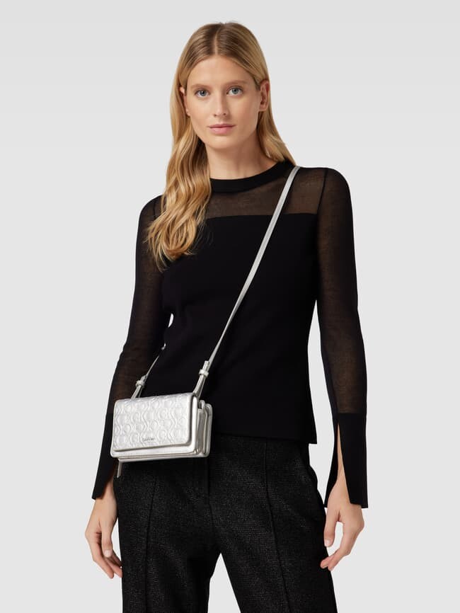 

Сумочка с логотипом Calvin Klein, серебро