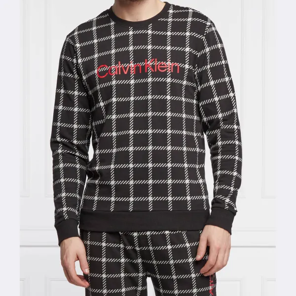 

Сверху пижама обычного кроя. Calvin Klein, черный