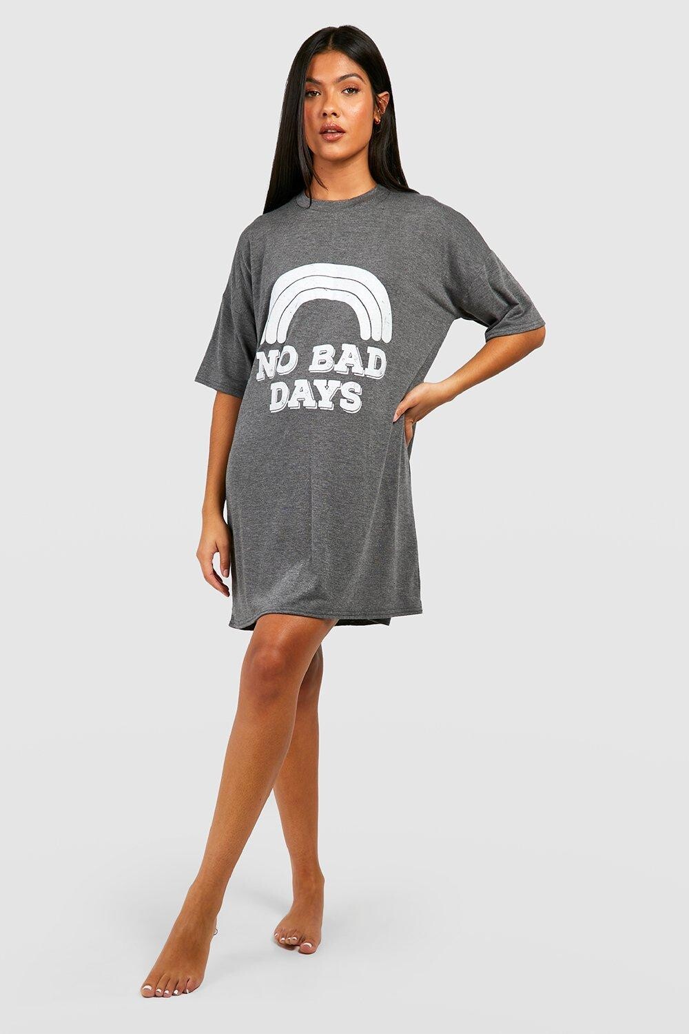 

Ночная рубашка с принтом для материнства no bad days Boohoo, угольный