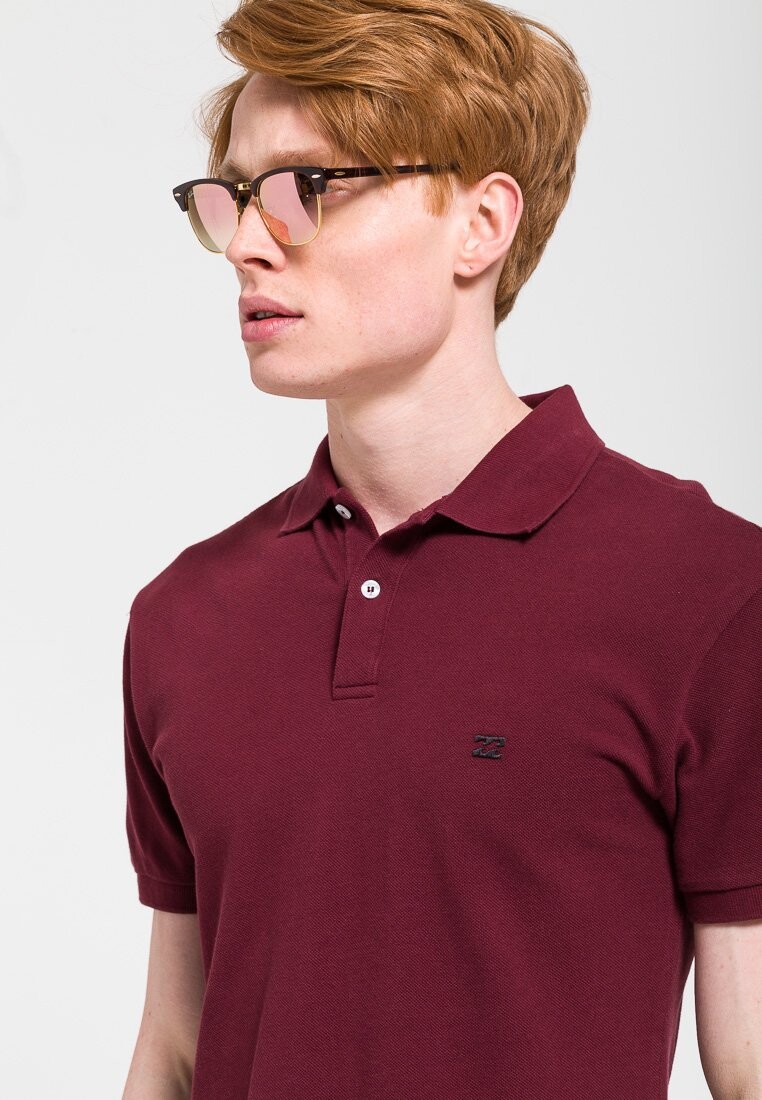 

Солнцезащитные очки Ray-Ban
