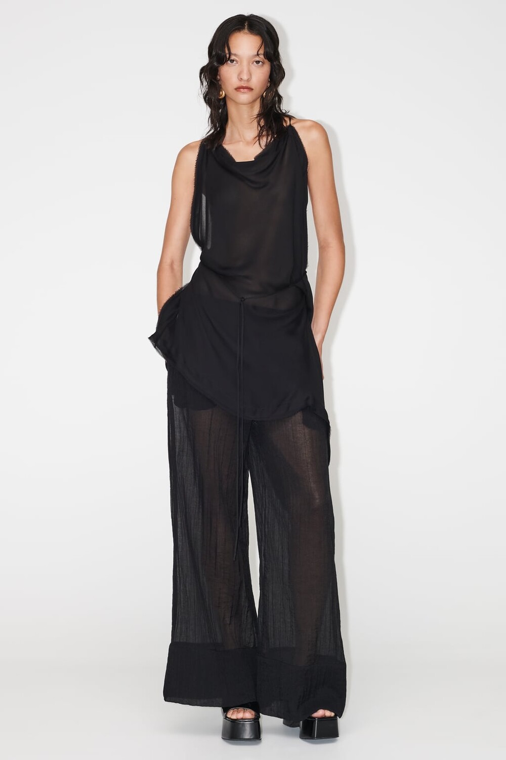 

Полупрозрачный асимметричный топ ZARA, черный