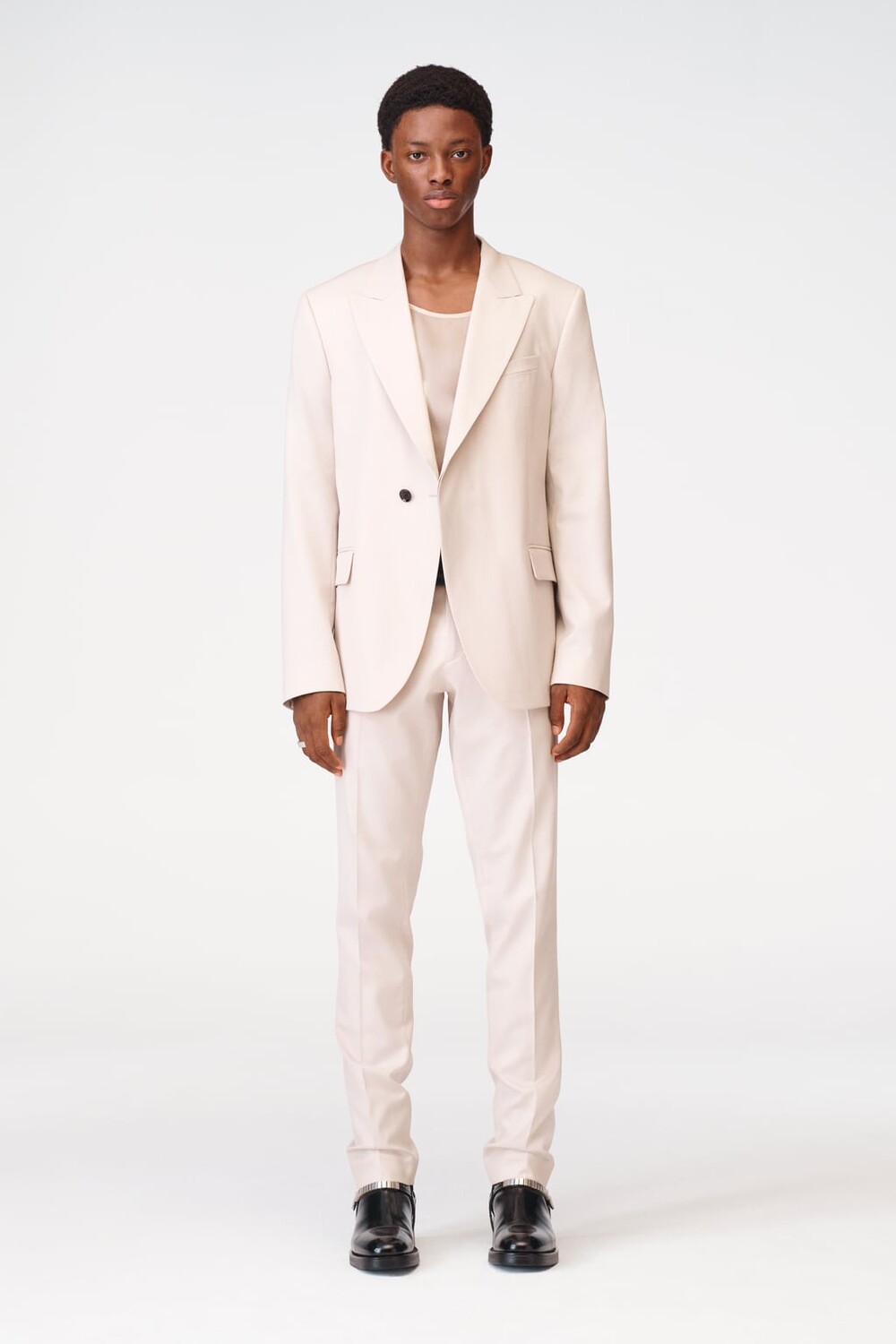 

Костюм-блейзер ограниченной серии ZARA, экру