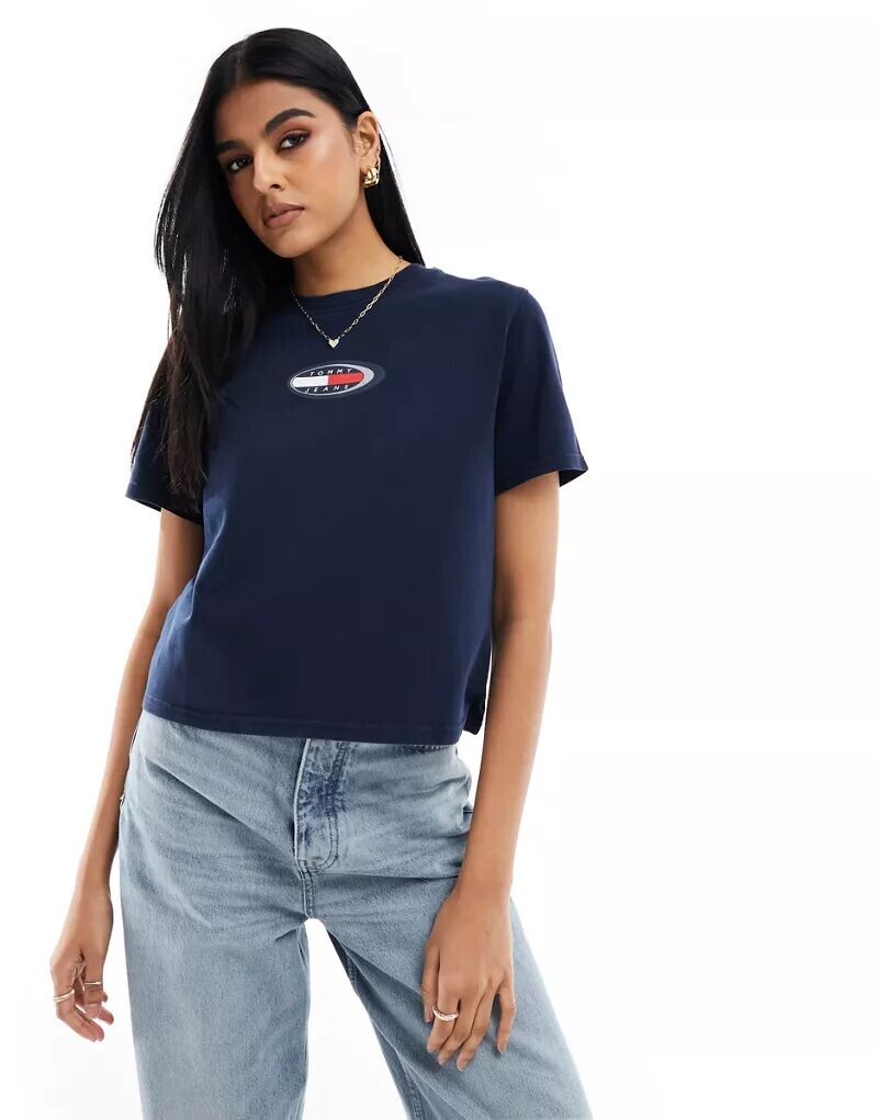 

Черная футболка Tommy Jeans классического кроя