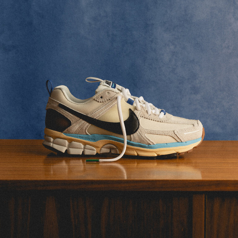 

Кроссовки Wmns Zoom Vomero 5 Prm *Design By Japan* Nike, белый